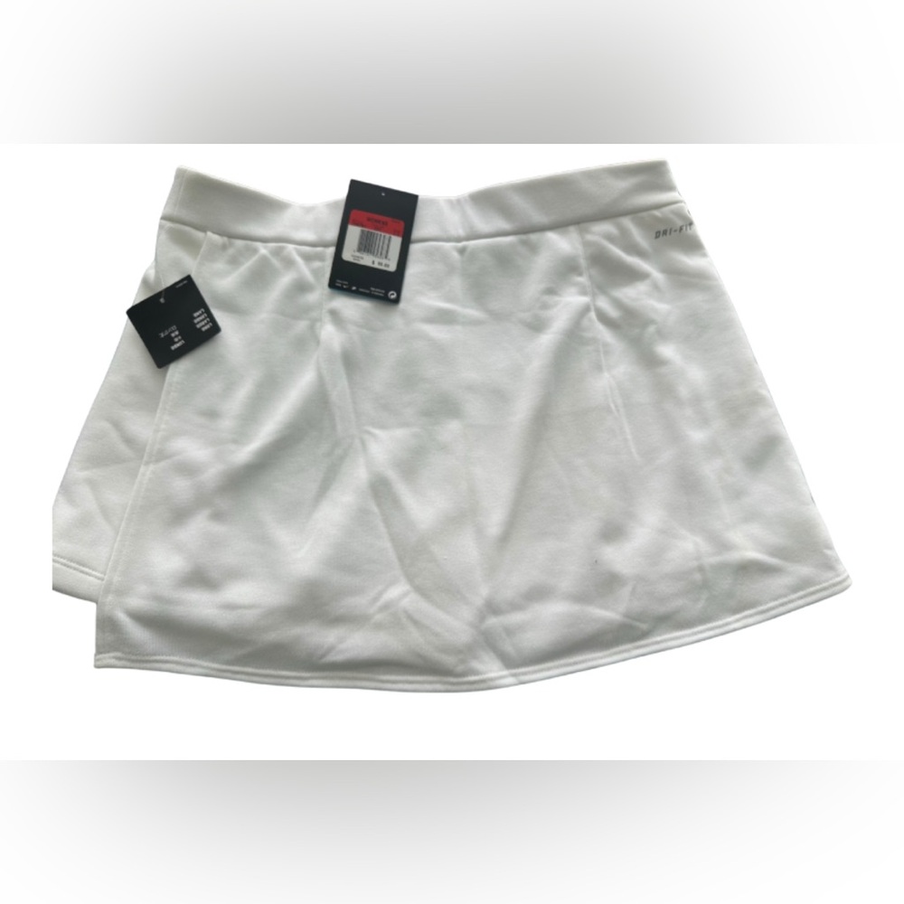 Nike White Golf • Tennis Skort Athletic Comfort NWT